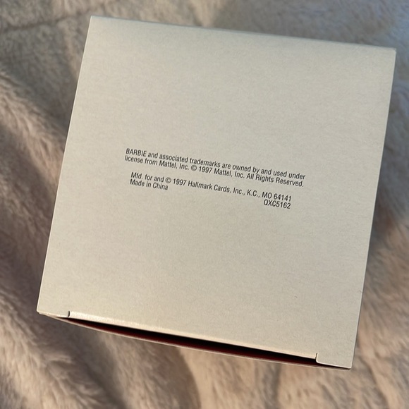 🎄 Hallmark Ornament 1997 Club Edition Barbie 🎄 - Picture 6 of 9